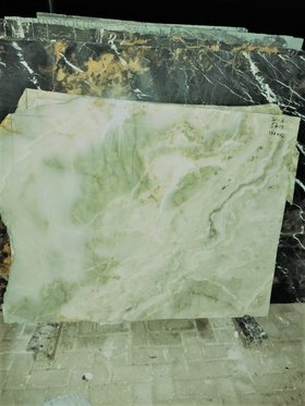 Натуральный камень для декоративной отделки слэб зеленый оникс купить. Наличие на складе в Москве