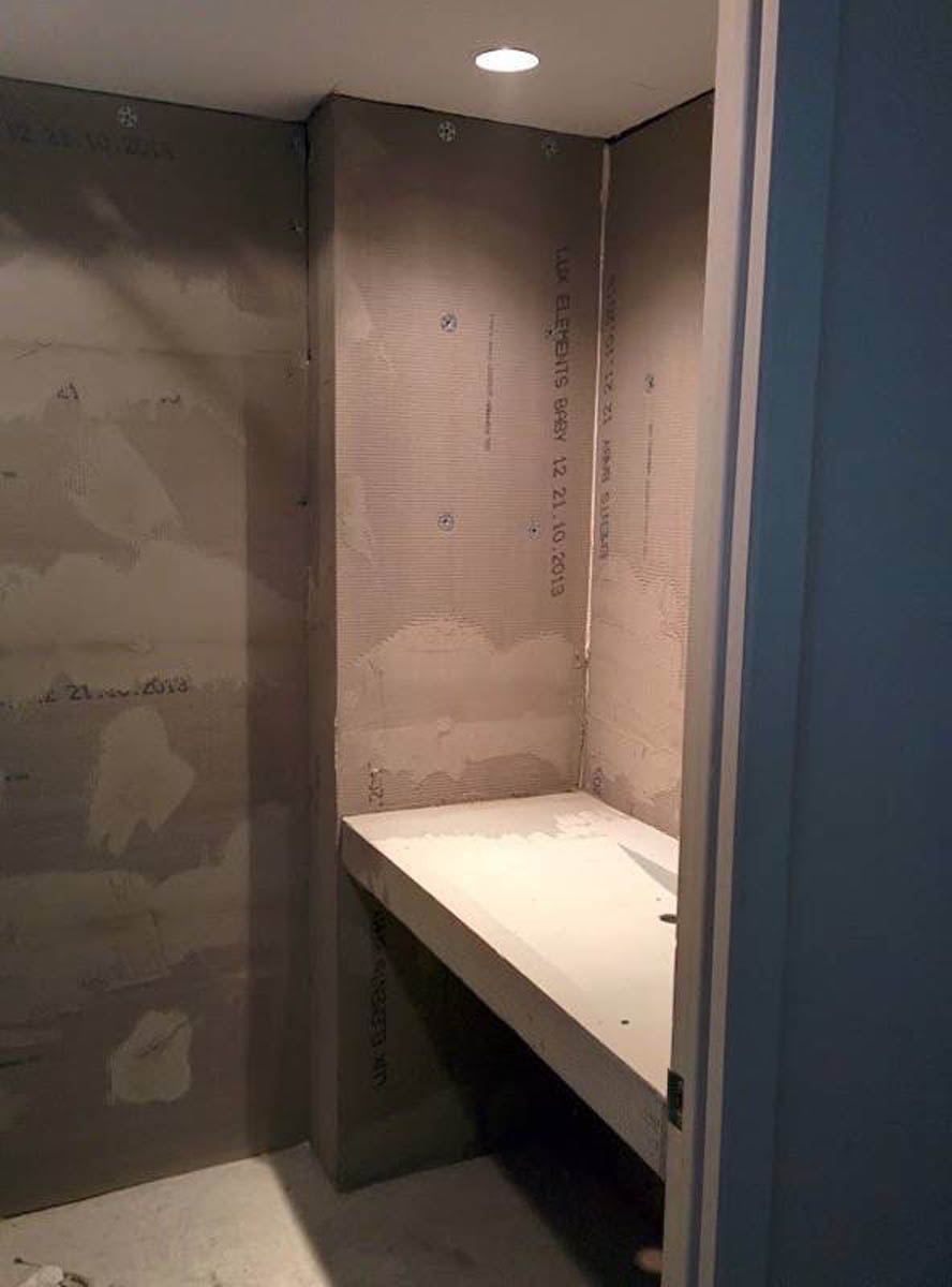 Ремонт в ванной комнате с помощью влагостойких панелей и материалов Lux Elements