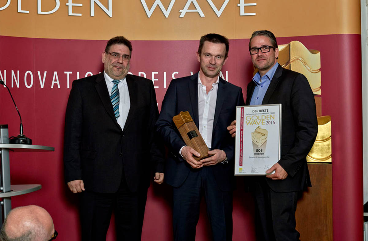 Награждение руководителей завода EOS Saunatechnik GmbH наградами Govden Wave 2015